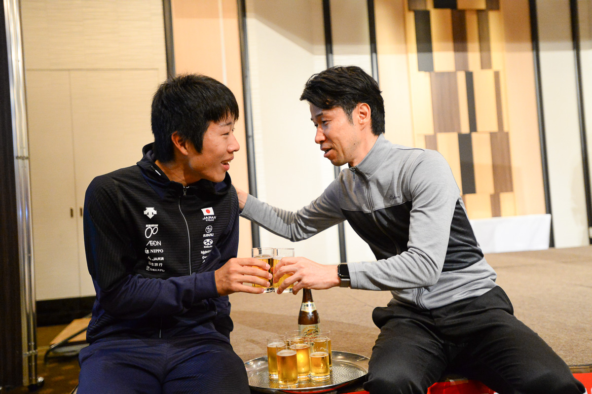 今年の居酒屋栗村最初のお客はU23期待の星・松田祥位（日本ナショナルチーム）