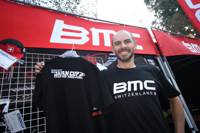 BMCを取り扱うフタバ商店ブースでは、BMCレーシングの初参戦を記念した会場限定Tシャツをご用意